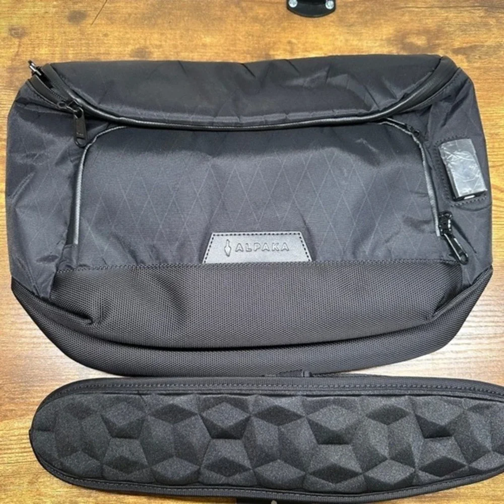 NEW Alpaka Bravo Sling Max V2 Black X-Pac VX21 Messenger Bag 10L 14in Laptop